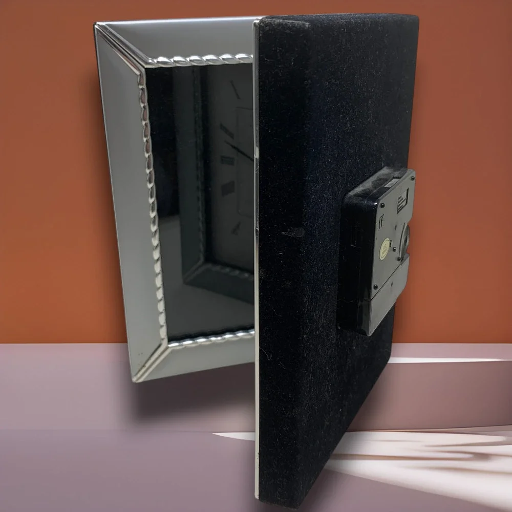 Vintage Y2K Hinged Photo Frame Clock Silver Classic Desk Table Quartz Working